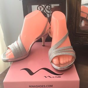 Nina Silver glitter heels size 7